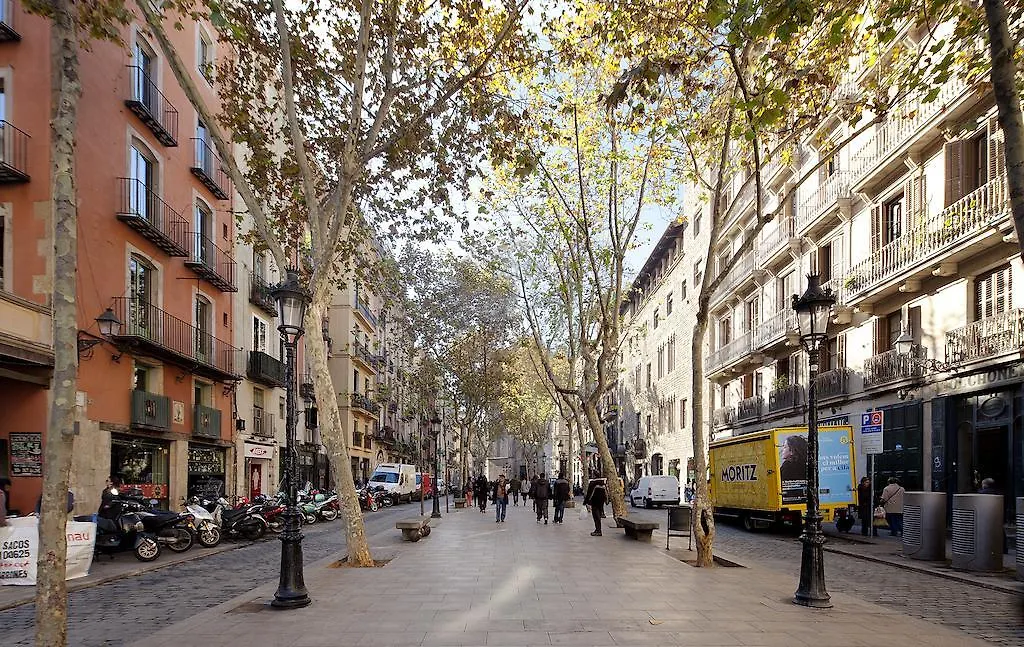 Inside Barcelona Apartments Mercat