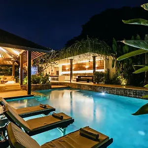 https://villa-besok-gang-keraton-16.hotelsseminyak.net