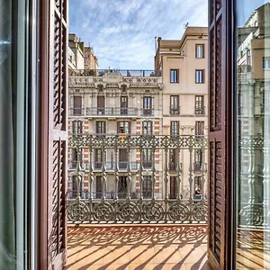 Apartment Perfectly Located 4bed 4bath In 1 2, Barcelona