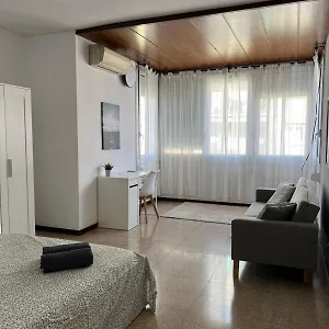 Hostel Privada En Piso Compartido Lepanto, Barcelona