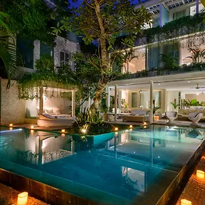 https://villa-deva.ubudhotelsnow.com