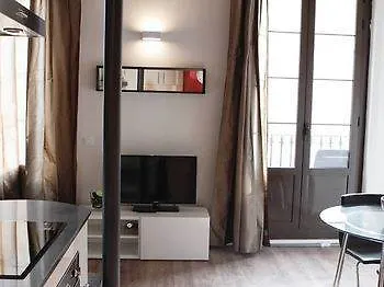 Inside Barcelona Apartments Mercat
