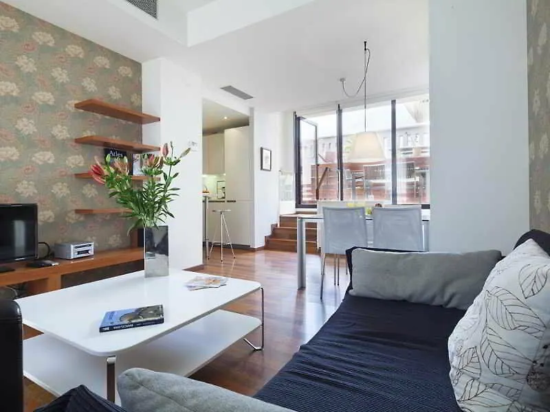Inside Barcelona Apartments Mercat