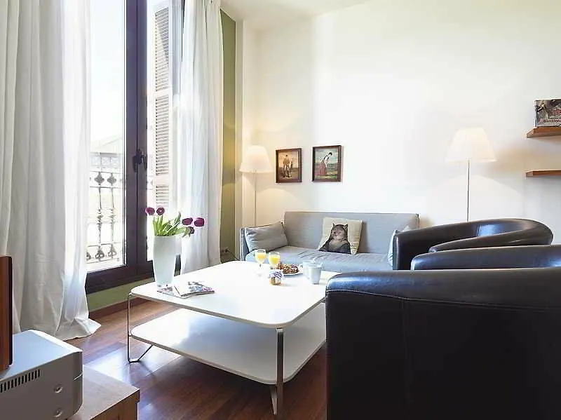 Inside Barcelona Apartments Mercat